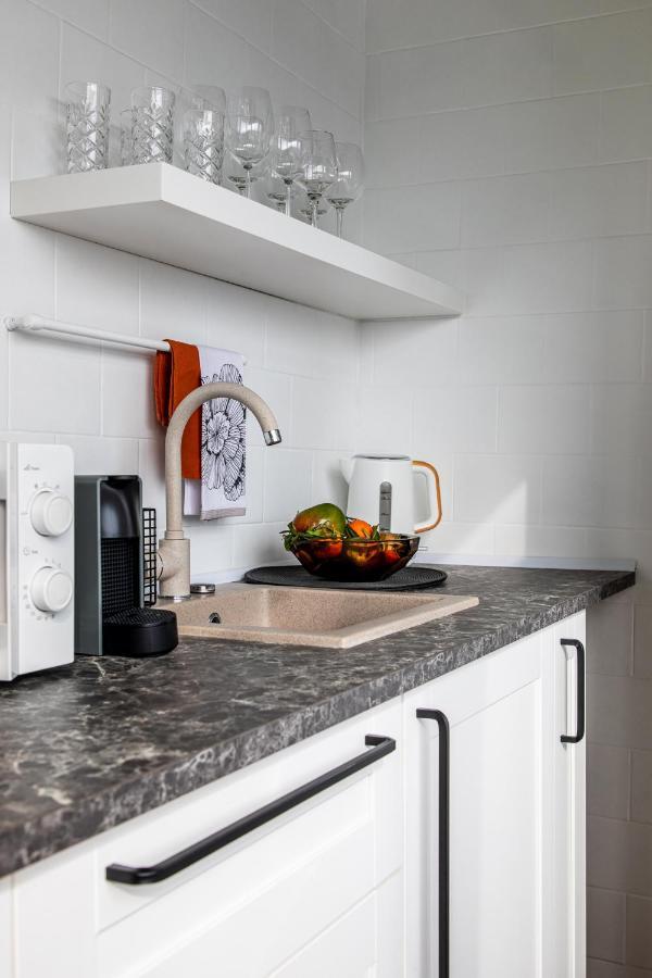 Вілла Designer Flat For 4, Heart Of Bucharest, Kitchen Екстер'єр фото