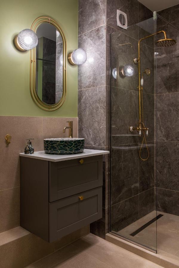 Вілла Designer Flat For 4, Heart Of Bucharest, Kitchen Екстер'єр фото