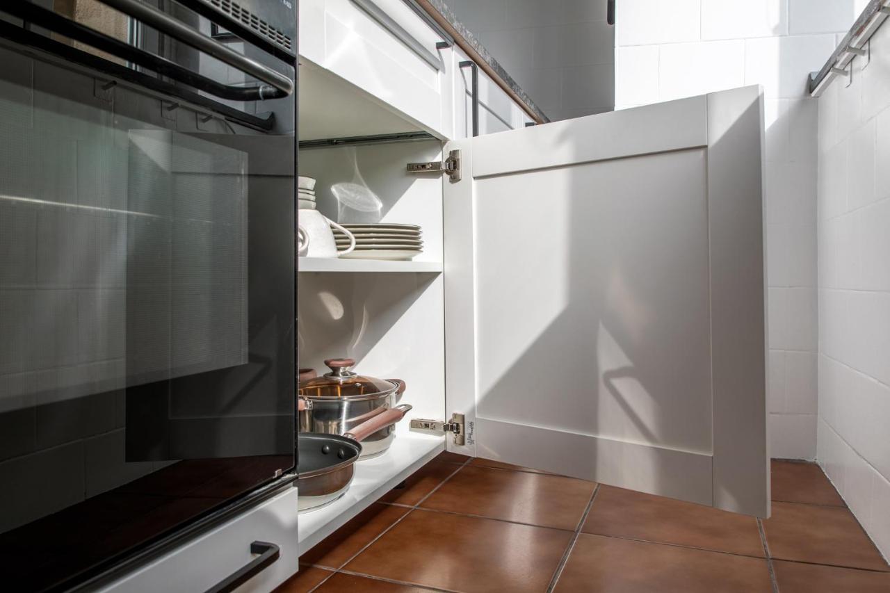 Вілла Designer Flat For 4, Heart Of Bucharest, Kitchen Екстер'єр фото